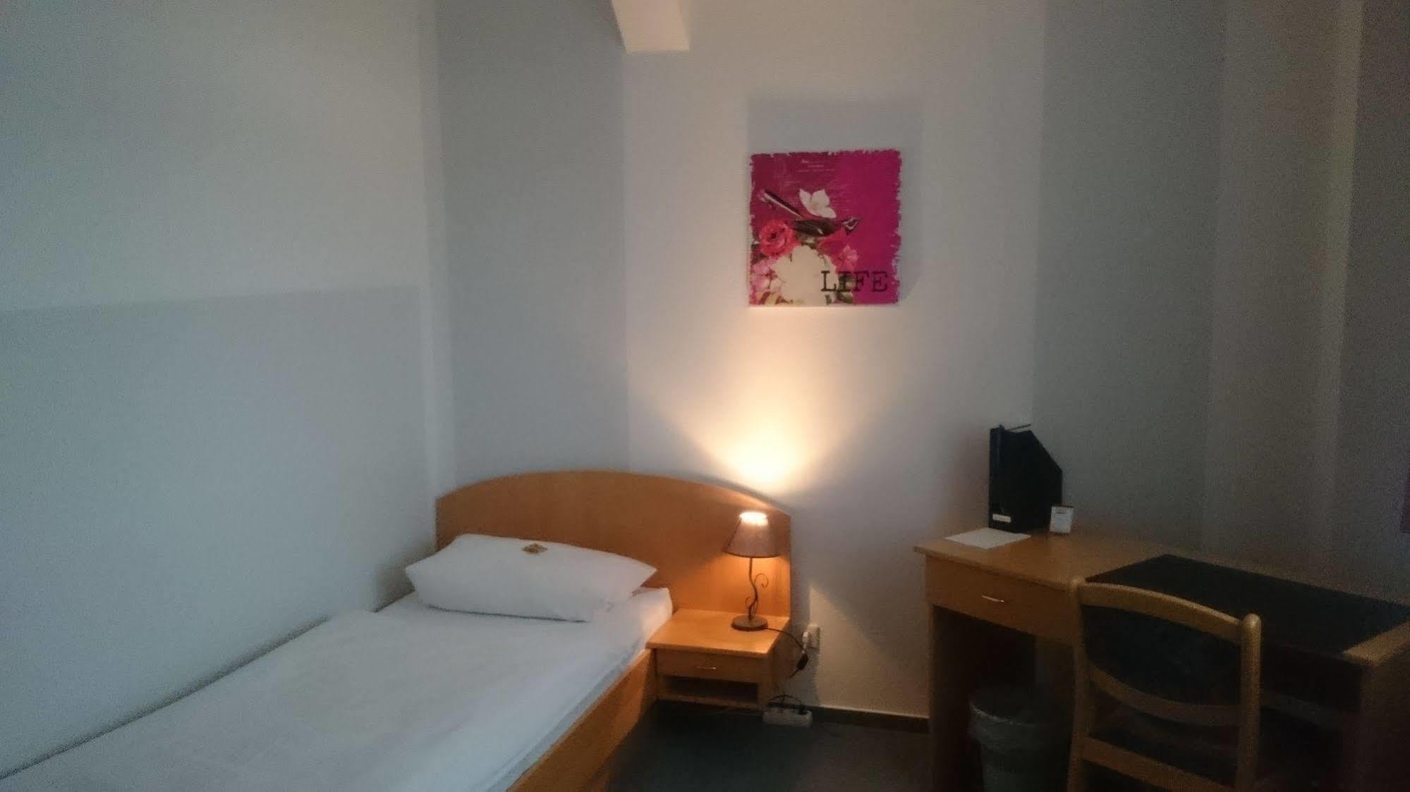 Hotel Zur Alten Druckerei Гота Екстер'єр фото